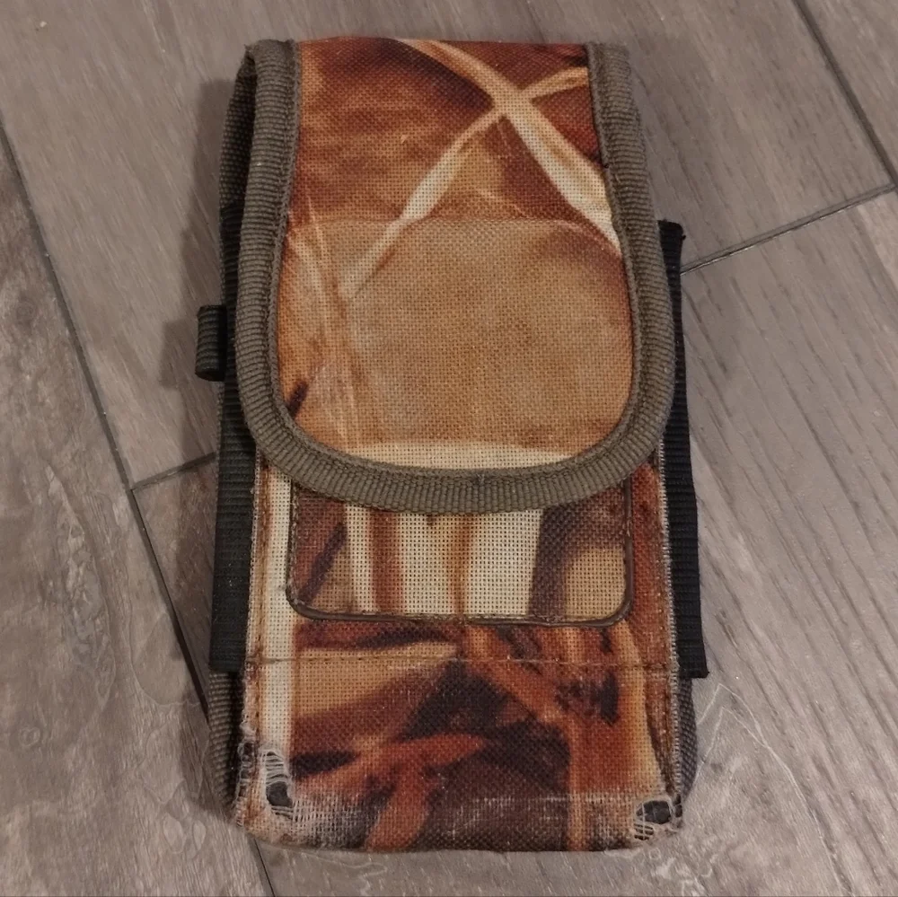 Camouflage Phone Holster, Protective Soft Carrying Case, Attaches To Belt Loop